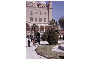 11 Under besöket i Kairo var en guidad visning i den stora Mosken ett stort inslag.jpg